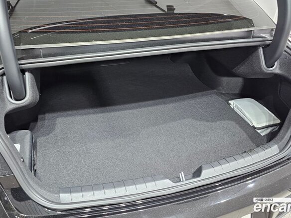 2025 Kia K5 LPi III Рестайлинг, чёрный, 2435000 рублей - вид 16