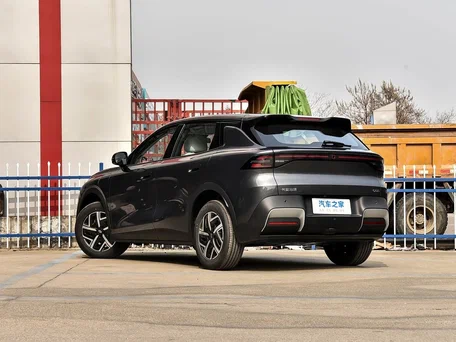 2026 Changan Qiyuan Q05 40.3 kWh II, серый, 1770000 рублей, вид 4