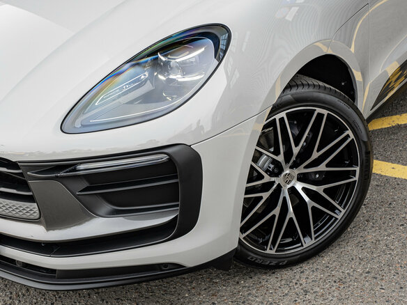2026 Porsche Macan I Рестайлинг 2, серый, 13200000 рублей - вид 7