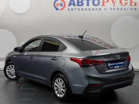 2018 Hyundai Solaris II, серый, 1333000 рублей, вид 2
