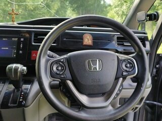 2017 Honda Stepwgn V, серый, 1950000 рублей, вид 5