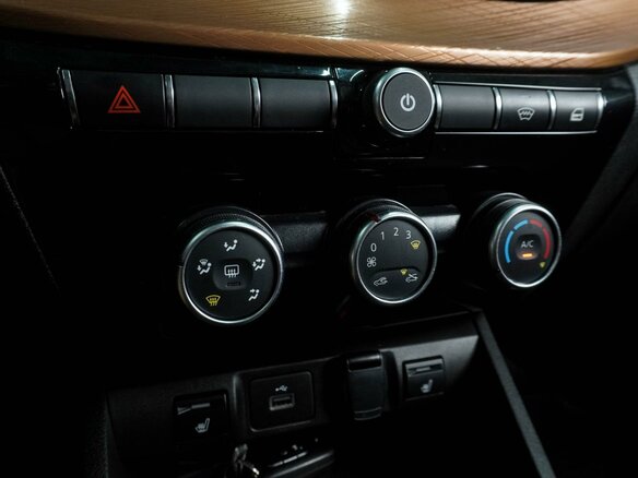 2024 Lada (ВАЗ) Vesta SW Cross I Рестайлинг (NG), белый, 1299000 рублей - вид 13