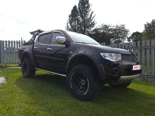 2011 Mitsubishi L200 IV, чёрный, 1790000 рублей, вид 2