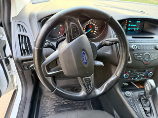 2015 Ford Focus III Рестайлинг, белый, 800000 рублей, вид 5