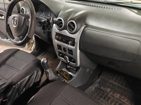 2011 Renault Sandero Stepway I, бежевый, 550000 рублей - вид 9