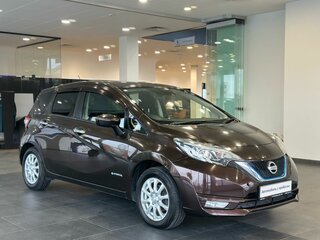 2016 Nissan Note e-Power II Рестайлинг, коричневый, 1090000 рублей, вид 1