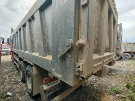 2023 Shacman (Shaanxi) SX3318, красный, 4357000 рублей, вид 4