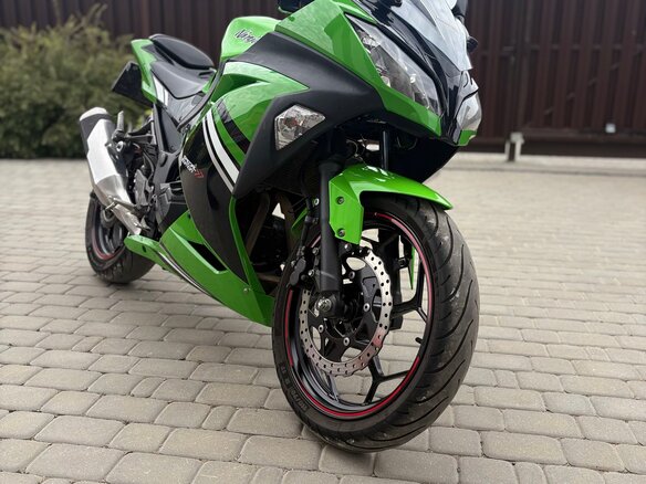 2014 Kawasaki Ninja 300, зелёный, 300000 рублей - вид 1