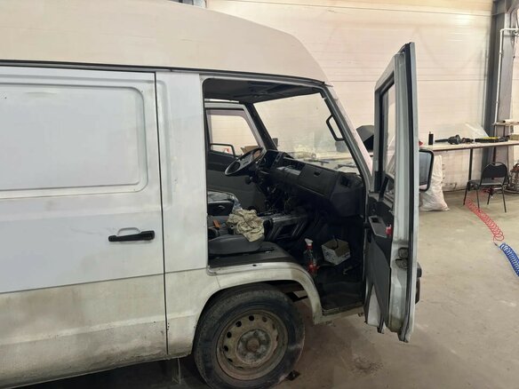 1994 Mercedes-Benz MB 100, белый, 405000 рублей - вид 1