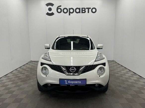 2017 Nissan Juke I Рестайлинг, белый, 1500000 рублей - вид 1