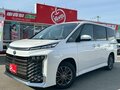 2023 Toyota Voxy IV (R90), белый