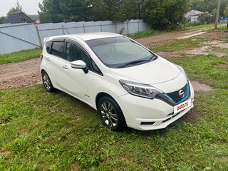 2017 Nissan Note e-Power II Рестайлинг, белый, 1050000 рублей, вид 2