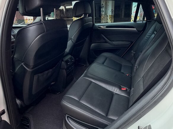 2010 BMW X6 40d I (E71), белый, 1750000 рублей - вид 18