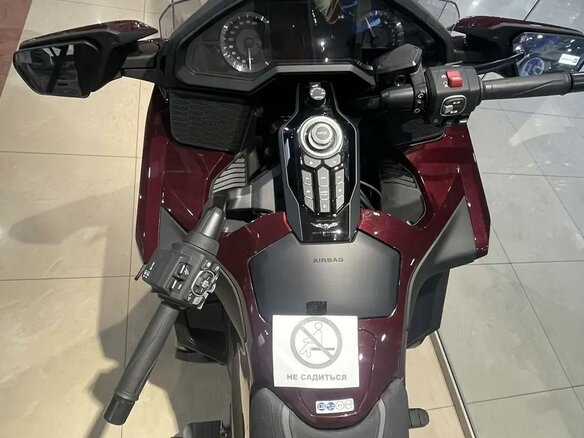 2025 Honda GL 1800 Gold Wing, пурпурный, 3900000 рублей - вид 7
