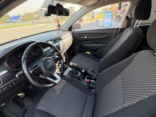 2018 Kia Rio IV, бежевый, 1000000 рублей, вид 5