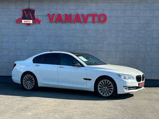 2015 BMW 7 серии 730d xDrive V (F01/F02/F04) Рестайлинг, белый, 2025000 рублей, вид 3
