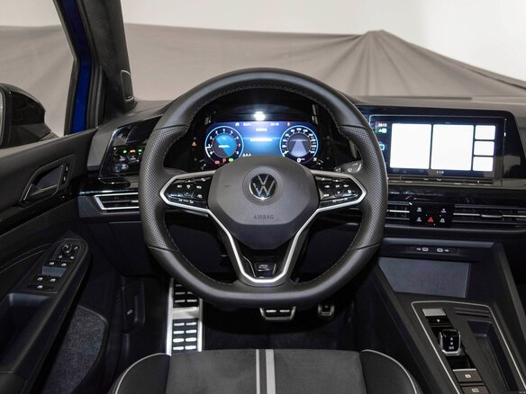 2023 Volkswagen Golf VIII, зелёный, 2200000 рублей - вид 8