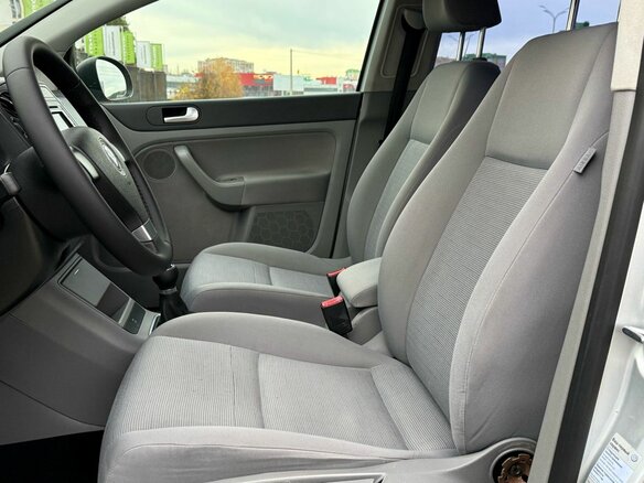 2007 Volkswagen Golf Plus Cross I, серебристый, 499000 рублей - вид 12