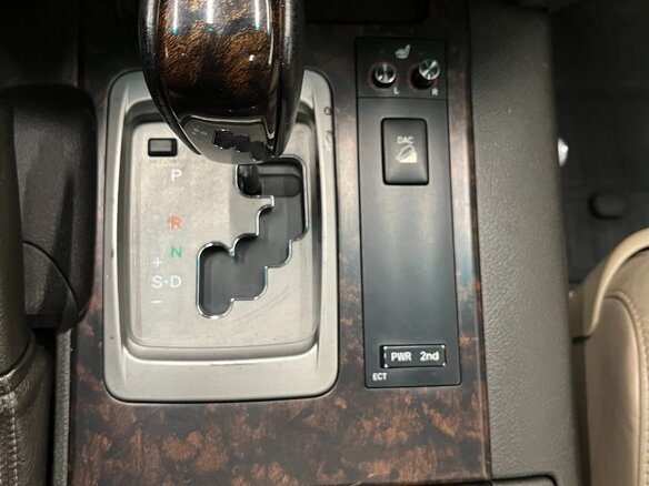2008 Toyota Land Cruiser 200 Series, чёрный - вид 18