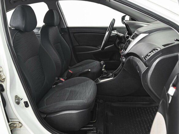 2015 Hyundai Solaris I Рестайлинг, белый - вид 7