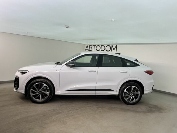 2025 Audi Q5 40 TDI III (GU), белый, 8740000 рублей - вид 4