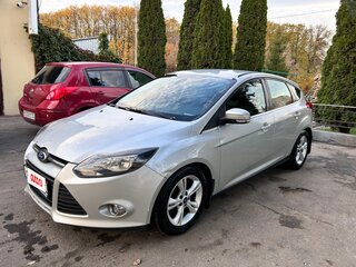 2011 Ford Focus III, серебристый, 680000 рублей, вид 3