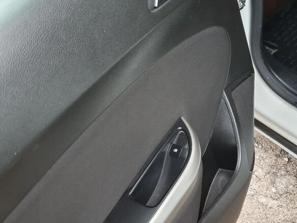 2011 Opel Astra J, белый, 550000 рублей - вид 12