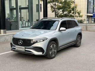 2025 Mercedes-Benz EQB 260 I Рестайлинг, серебристый, 4760000 рублей, вид 1