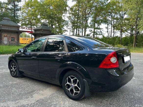 2010 Ford Focus II Рестайлинг, чёрный, 830000 рублей - вид 7