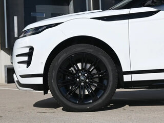 2026 Land Rover Range Rover Evoque II Рестайлинг, белый, 5000000 рублей, вид 3