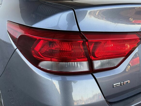 2018 Kia Rio IV, серебристый, 1595000 рублей - вид 28