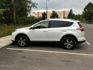 2015 Toyota RAV4 IV (XA40) Рестайлинг, белый, 1950000 рублей, вид 4