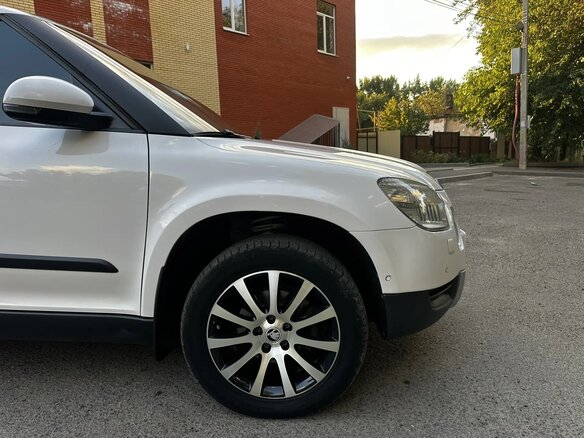 2013 Skoda Yeti I, белый - вид 8
