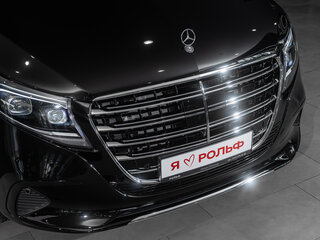 2026 Mercedes-Benz V-Класс Long 300 d длинный III (W447) Рестайлинг 2, чёрный, 14935000 рублей, вид 3