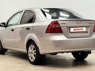 2008 Chevrolet Aveo I Рестайлинг, серебристый, 245000 рублей, вид 3