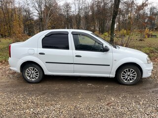 2011 Renault Logan I Рестайлинг, белый, 420000 рублей, вид 2