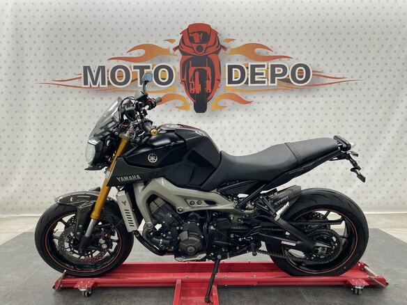 2014 Yamaha MT-09 (FZ-09), чёрный, 589000 рублей - вид 1