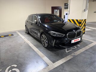 2022 BMW 1 серии M135i xDrive III (F40), чёрный, 4400000 рублей, вид 4