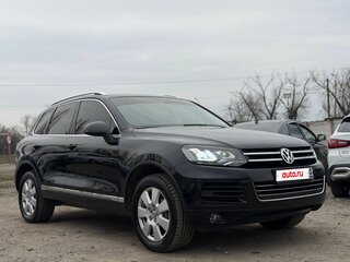 2014 Volkswagen Touareg II, чёрный, 2680000 рублей, вид 2
