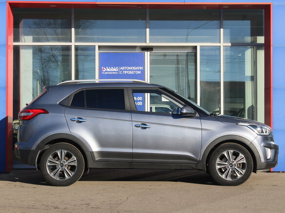 2017 Hyundai Creta I, серый, 1820000 рублей - вид 3