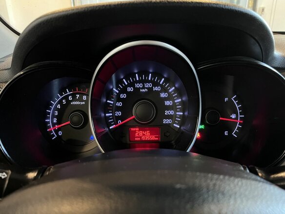 2012 Kia Rio III, серый, 600000 рублей - вид 10