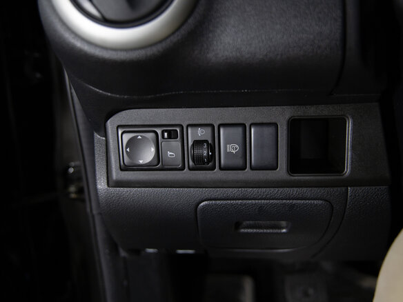 2011 Nissan Note I Рестайлинг, чёрный, 549000 рублей - вид 17