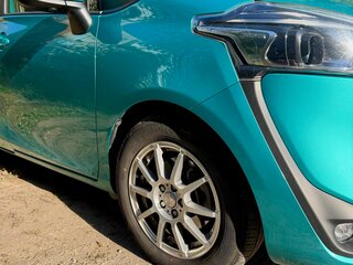 2019 Toyota Sienta II Рестайлинг, зелёный, 1690000 рублей, вид 5