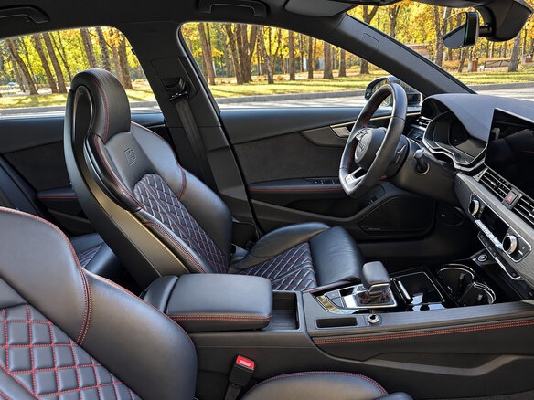 2021 Audi A4 40 TDI V (B9) Рестайлинг, чёрный, 4098500 рублей - вид 9