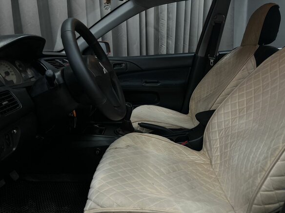 2006 Mitsubishi Lancer IX Рестайлинг, красный, 399900 рублей - вид 5