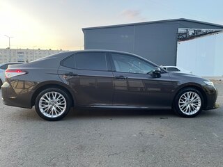 2020 Toyota Camry VIII (XV70), серый, 2700000 рублей, вид 5
