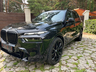 2024 BMW X7 40d I (G07) Рестайлинг, чёрный, 14200000 рублей, вид 4