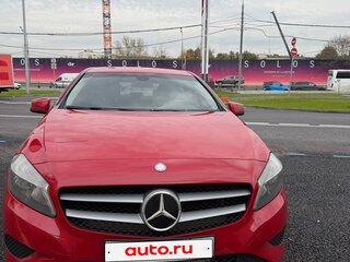 2013 Mercedes-Benz A-Класс 180 III (W176), красный, 1250000 рублей, вид 1