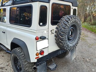 2008 Land Rover Defender 90 I Рестайлинг, белый, 3000000 рублей, вид 4