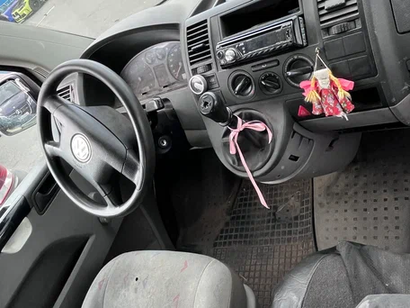 2004 Volkswagen Transporter T5, белый, 670000 рублей, вид 5